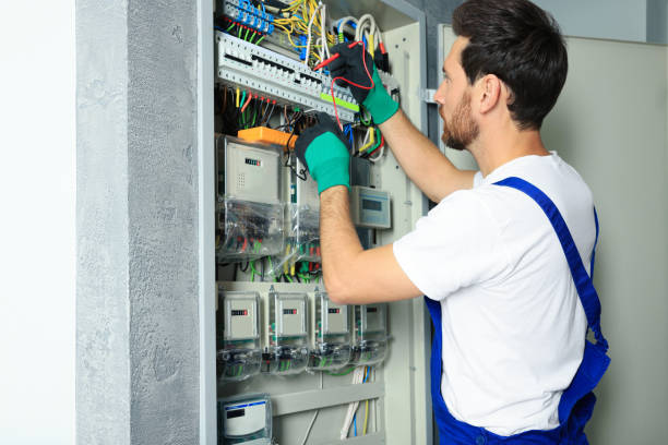 Best Electrical Outlet Repair  in Excelsior Springs, MO